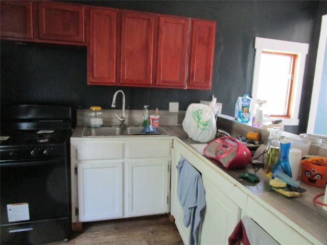 2701 Mondamin Avenue, Des Moines, IA 50310