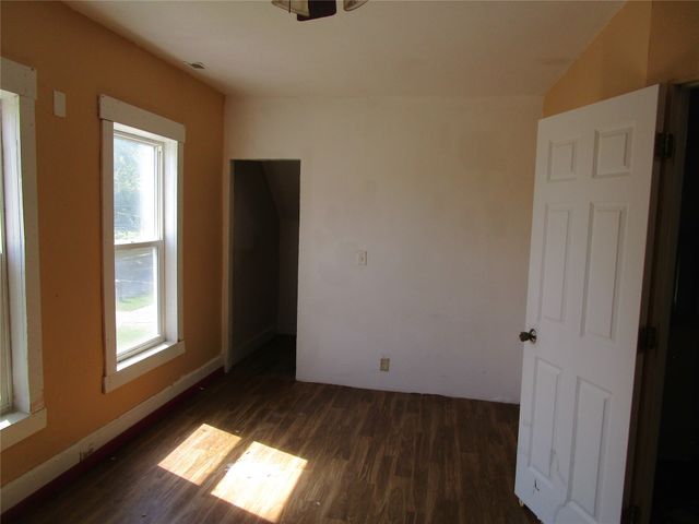 2701 Mondamin Avenue, Des Moines, IA 50310