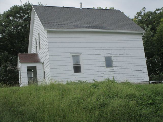 2701 Mondamin Avenue, Des Moines, IA 50310