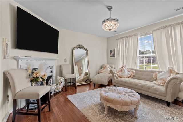 325 Kilt Dr, Chester, VA 23836