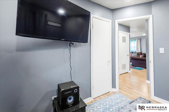 3756 N 41st Street, Omaha, NE 68111