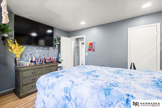 3756 N 41st Street, Omaha, NE 68111