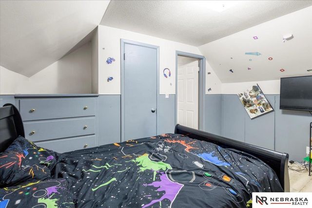 3756 N 41st Street, Omaha, NE 68111