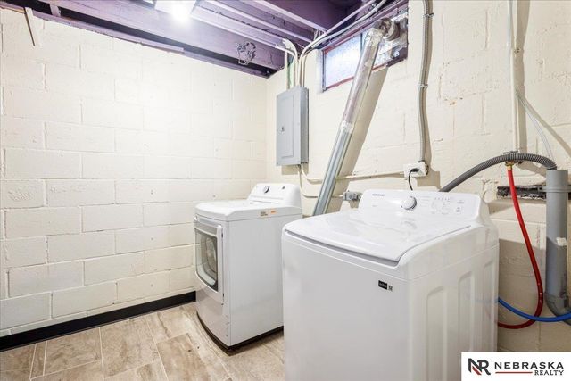 3756 N 41st Street, Omaha, NE 68111