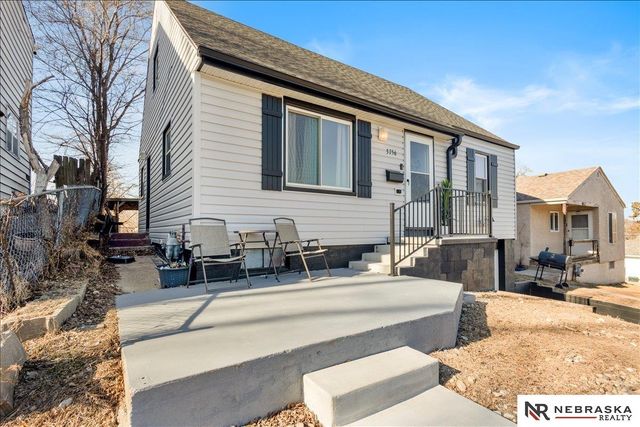 3756 N 41st Street, Omaha, NE 68111