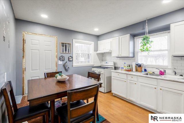 3756 N 41st Street, Omaha, NE 68111