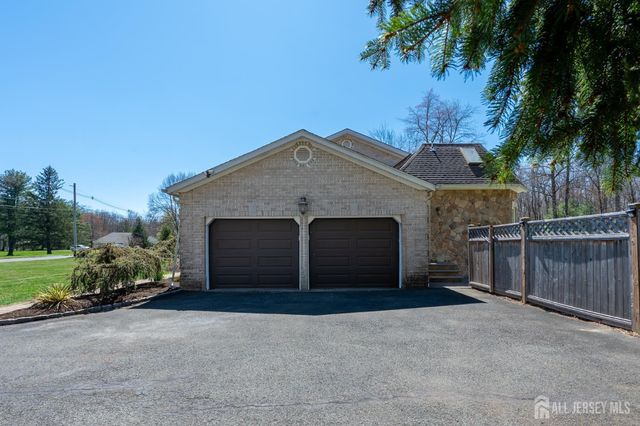 262 Skyline Drive, Long Hill, NJ 07946