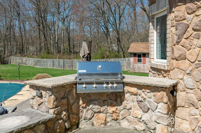 262 Skyline Drive, Long Hill, NJ 07946