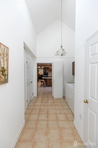 262 Skyline Drive, Long Hill, NJ 07946