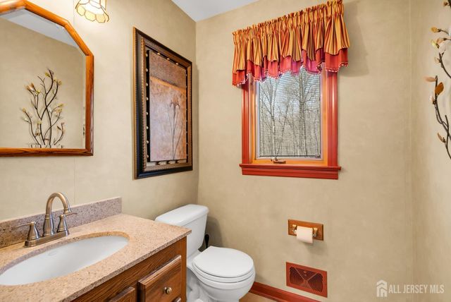 262 Skyline Drive, Long Hill, NJ 07946