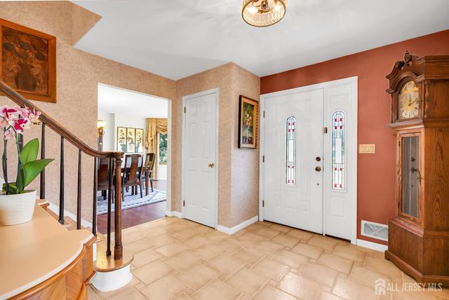 262 Skyline Drive, Long Hill, NJ 07946