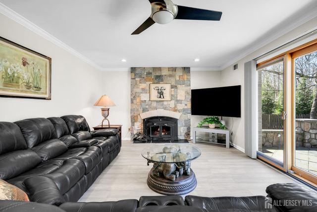 262 Skyline Drive, Long Hill, NJ 07946