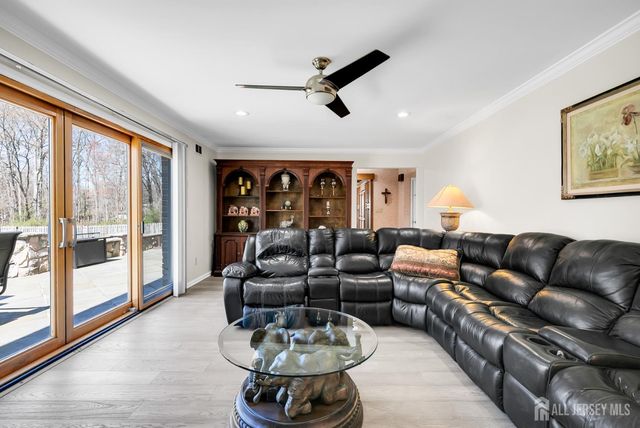 262 Skyline Drive, Long Hill, NJ 07946