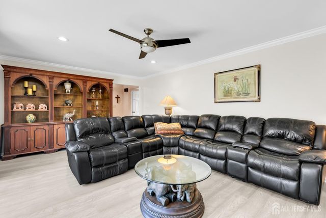 262 Skyline Drive, Long Hill, NJ 07946