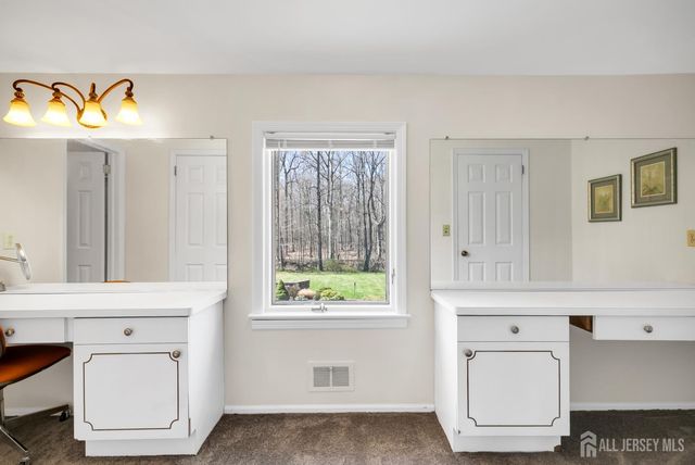 262 Skyline Drive, Long Hill, NJ 07946