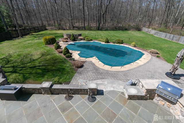 262 Skyline Drive, Long Hill, NJ 07946