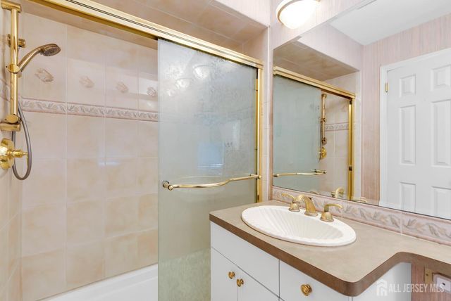 262 Skyline Drive, Long Hill, NJ 07946