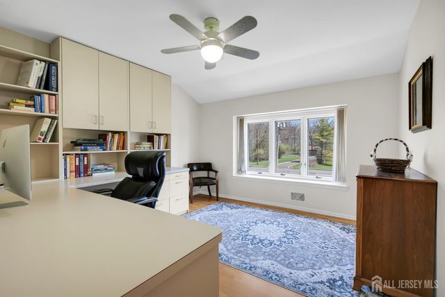 262 Skyline Drive, Long Hill, NJ 07946