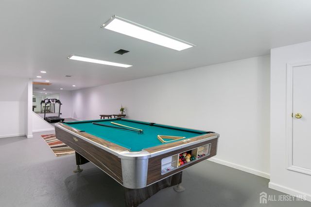 262 Skyline Drive, Long Hill, NJ 07946