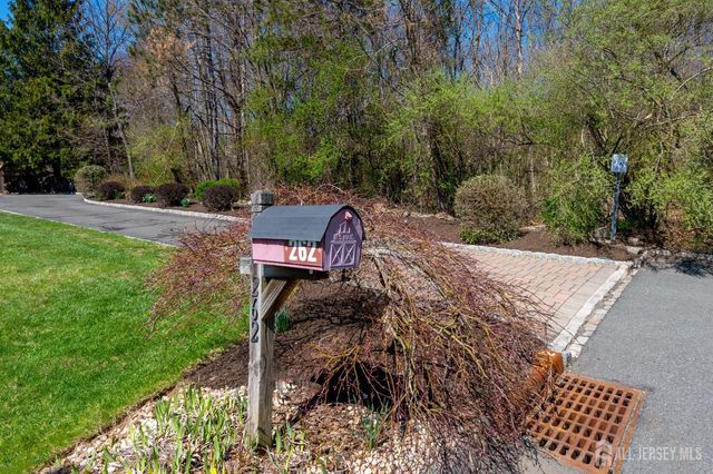 262 Skyline Drive, Long Hill, NJ 07946