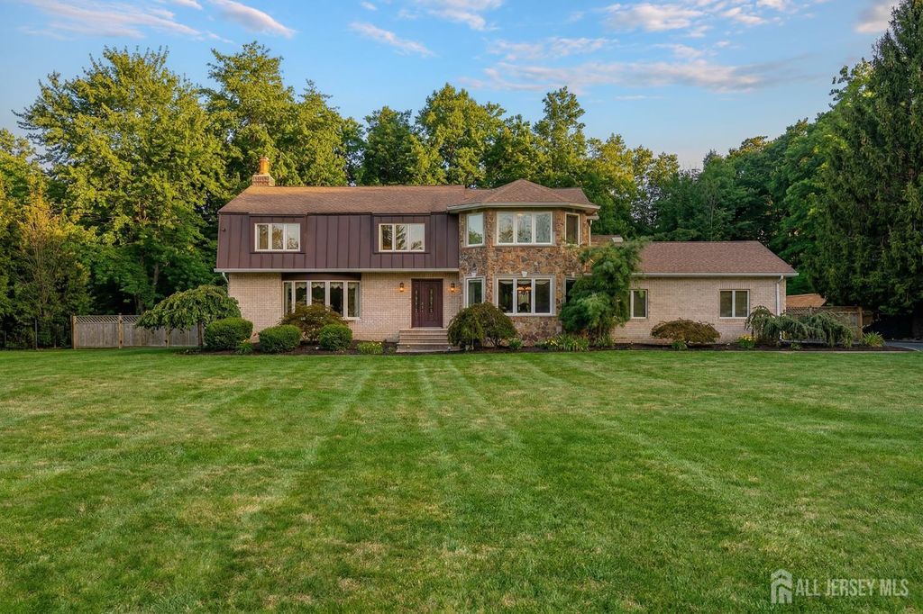 262 Skyline Drive, Long Hill, NJ 07946