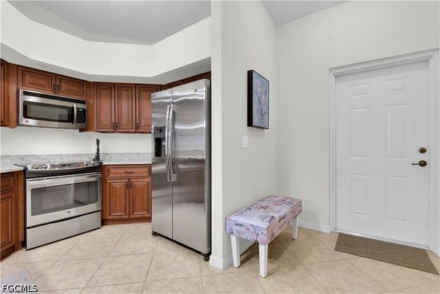 1113 Winding Pines CIR 204, Cape Coral, FL 33909