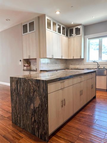 40 Villa Ave, San Rafael, CA 94901