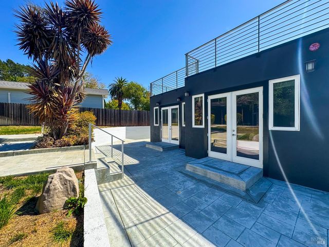 40 Villa Ave, San Rafael, CA 94901