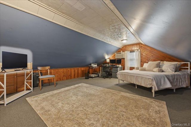 38 Pine Avenue, Floral Park, NY 11001