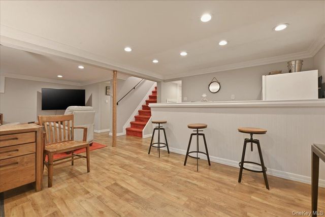 38 Pine Avenue, Floral Park, NY 11001