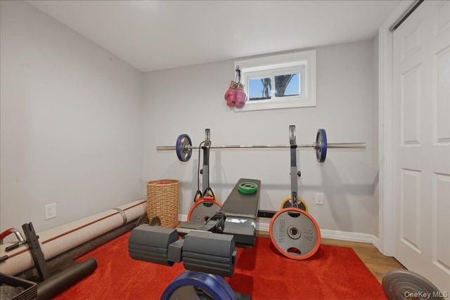 38 Pine Avenue, Floral Park, NY 11001