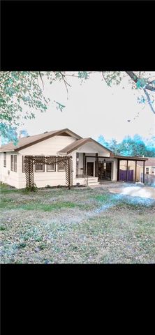 930 E Stone Street, Independence, MO 64050