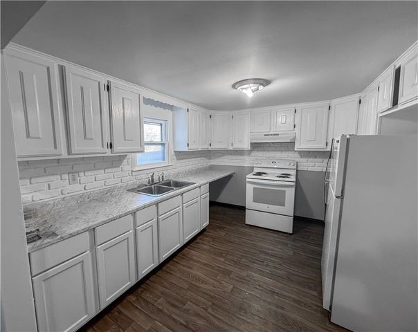 930 E Stone Street, Independence, MO 64050