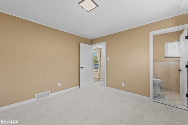 16504 Collinson Avenue, Eastpointe, MI 48021