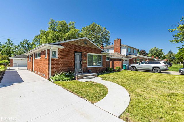 16504 Collinson Avenue, Eastpointe, MI 48021