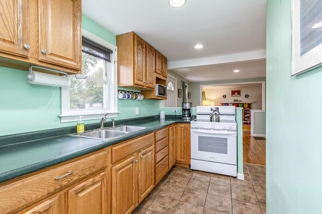 169 Exchange Avenue, Manchester, NH 03104