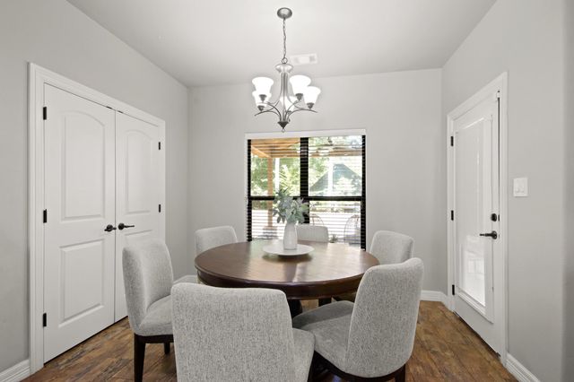 1921 Rollingwood Drive, Huntsville, TX 77340