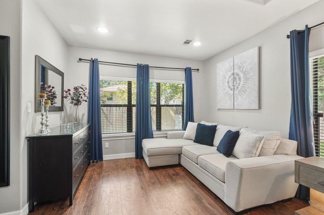 1921 Rollingwood Drive, Huntsville, TX 77340