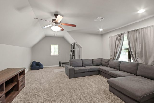 1921 Rollingwood Drive, Huntsville, TX 77340