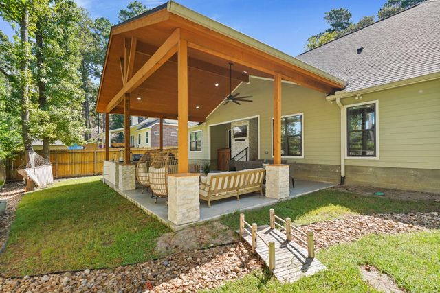 1921 Rollingwood Drive, Huntsville, TX 77340