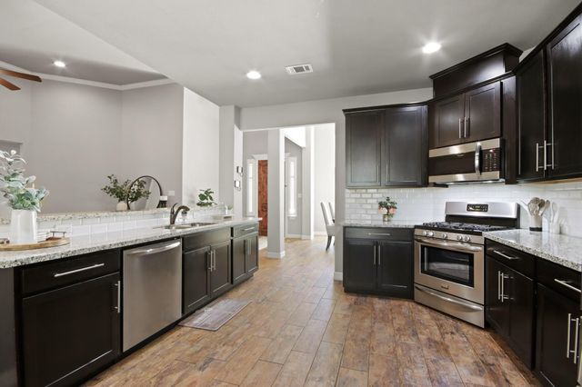 1921 Rollingwood Drive, Huntsville, TX 77340