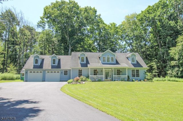 117 Autumn Dr, Montague Twp., NJ 07827