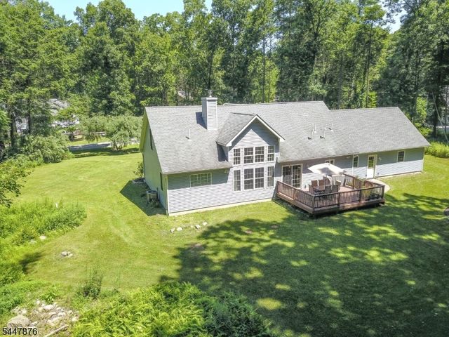 117 Autumn Dr, Montague Twp., NJ 07827