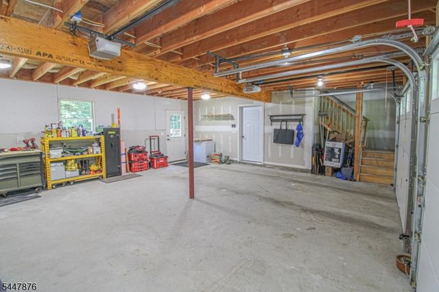 117 Autumn Dr, Montague Twp., NJ 07827