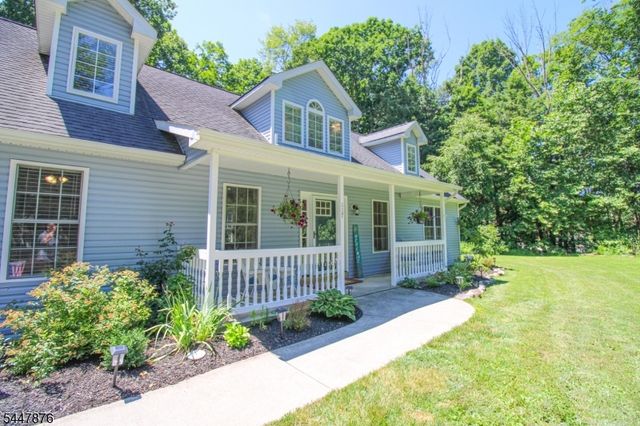 117 Autumn Dr, Montague Twp., NJ 07827