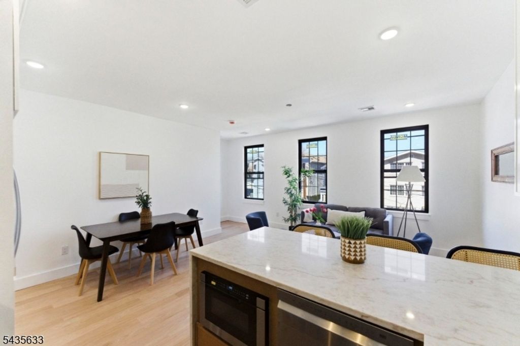 113 Oak St 2, Jersey City, NJ 07304 — photo 3