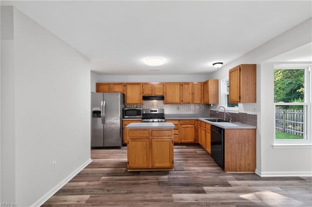138 Riverwood TRCE, Suffolk, VA 23434