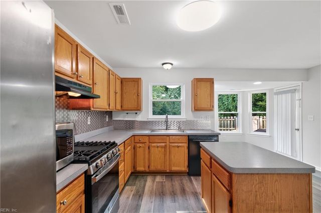 138 Riverwood TRCE, Suffolk, VA 23434