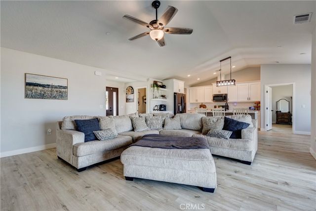 22562 Houston Street, Apple Valley, CA 92308