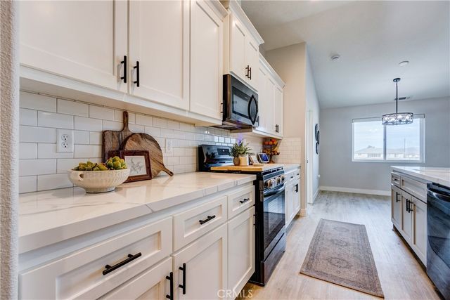 22562 Houston Street, Apple Valley, CA 92308